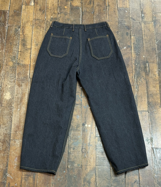 31 - Billie Barrel Leg Stonewashed Black